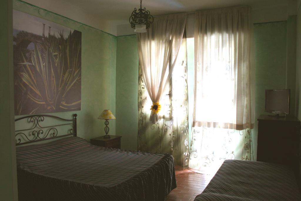 Hotel 5 Terre Nel Sole دييفا مارينا الغرفة الصورة